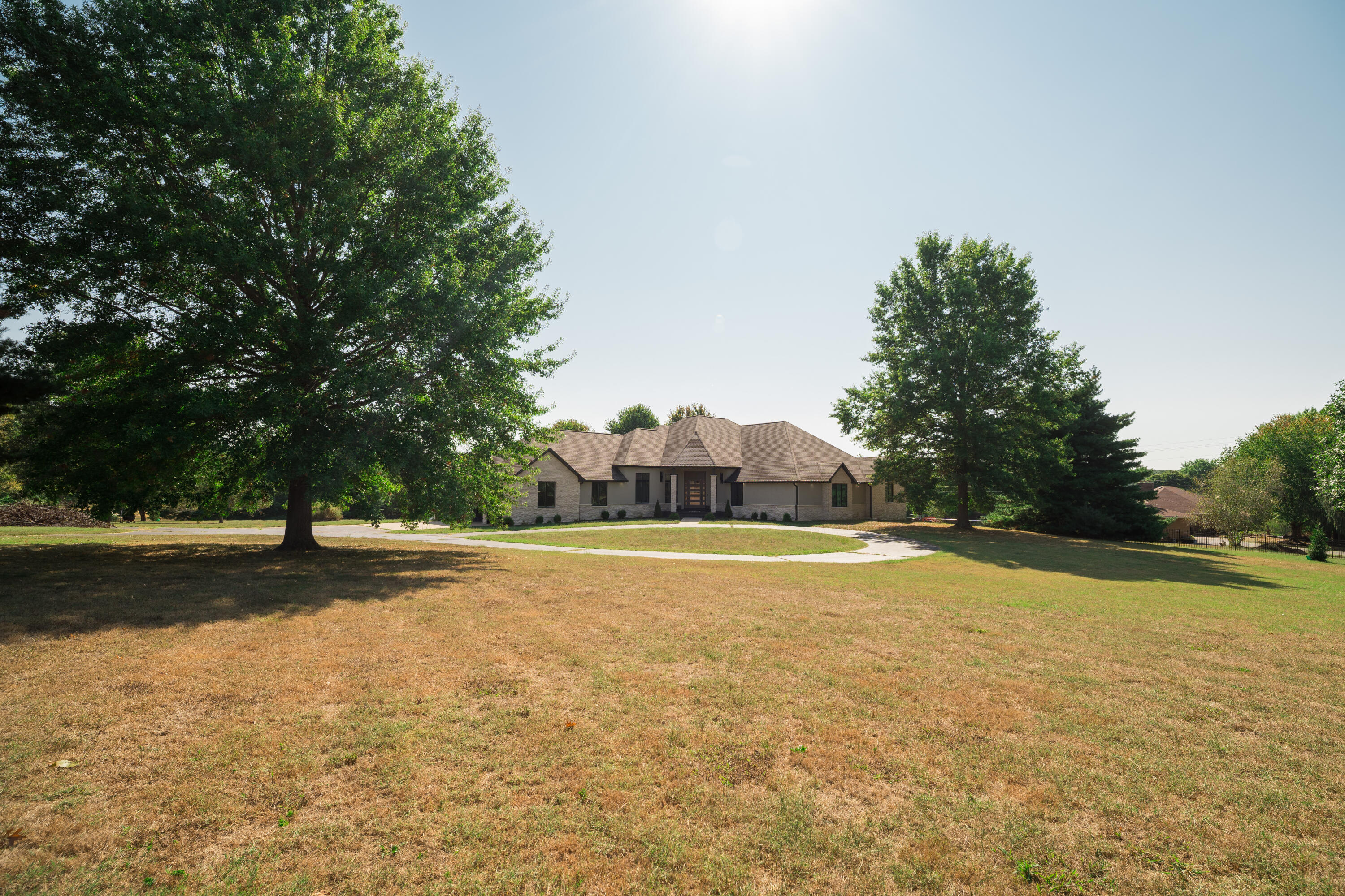 Photo 130 - Residential for sale – 700 N Farm Road 193   Springfield, MO