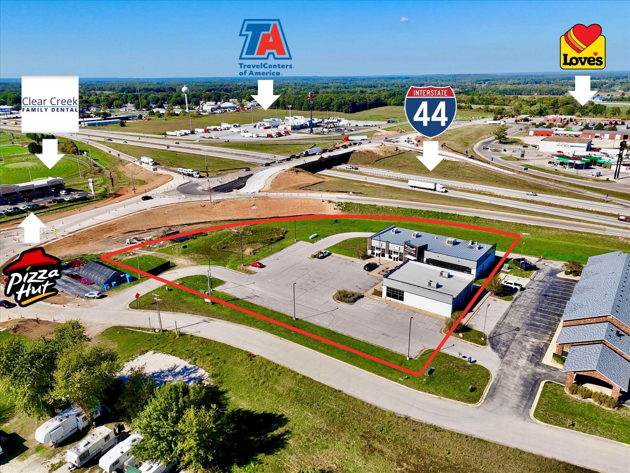 Photo 3 - Commercial Sale for sale – 306 E Chestnut Street  Strafford, MO